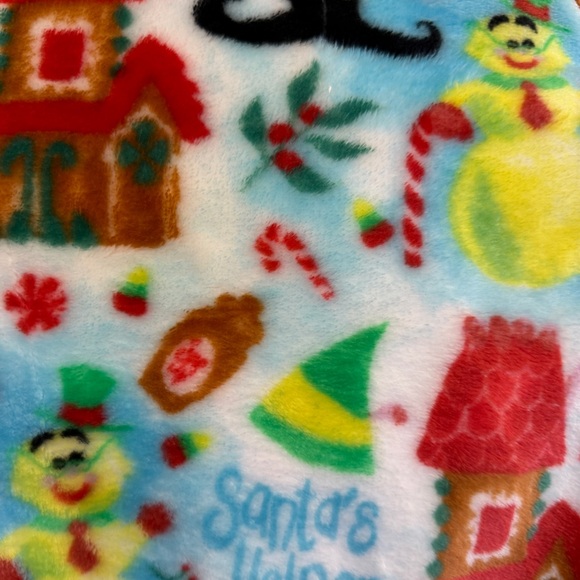 Buddy the Elf Christmas Blanket - Picture 3 of 3